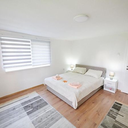 Lovely House Apartment SJJ Esterno foto